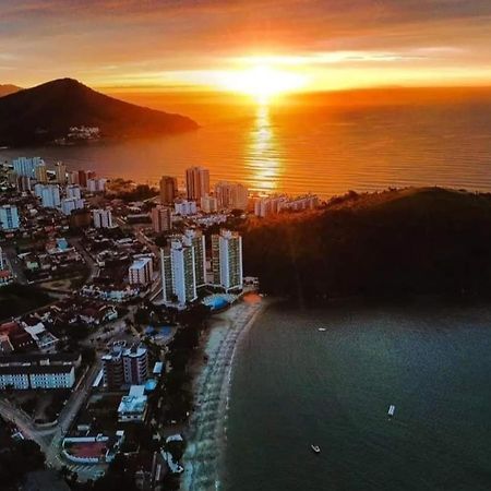 Apartamento Dona Frida Prainha Com Wifi Pe Na Areia Caraguatatuba Dış mekan fotoğraf